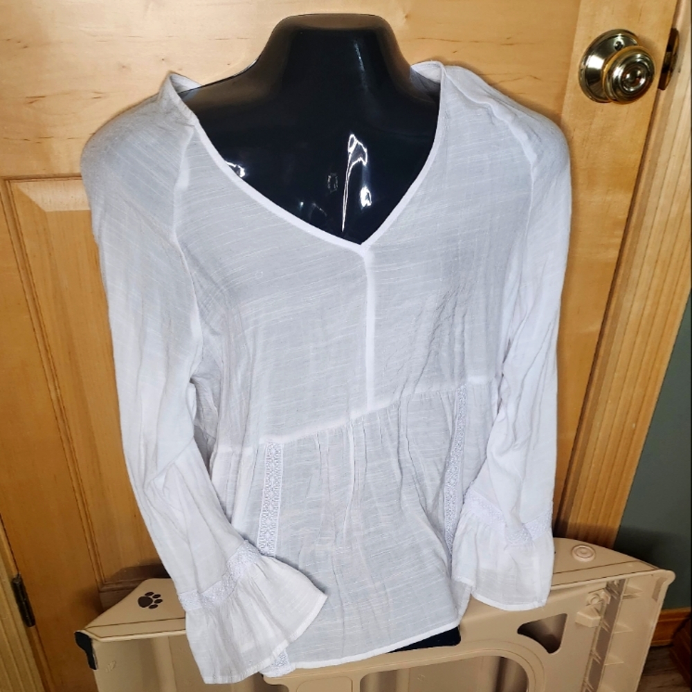 Women's lightweight long-sleeved spring shirt